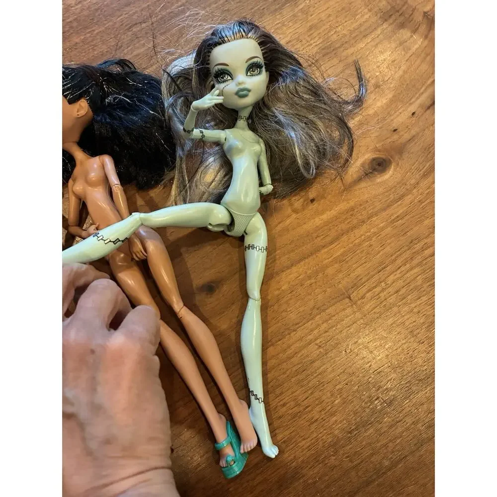 Monster High Dolls Nude Lot of 4 Including‎ Cleo De Nile